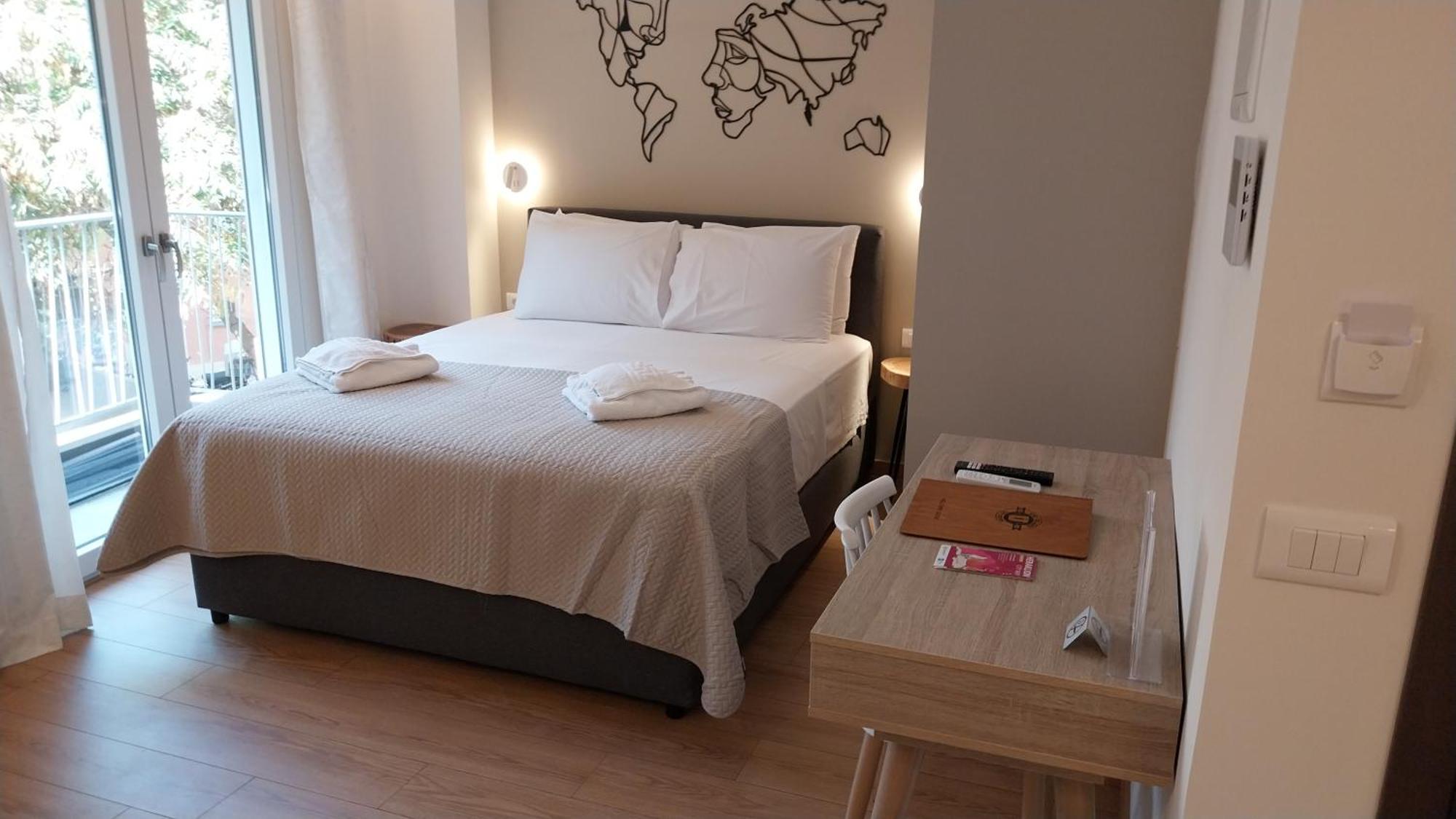 Uni Island - City Heart Suites 이라클리온 외부 사진